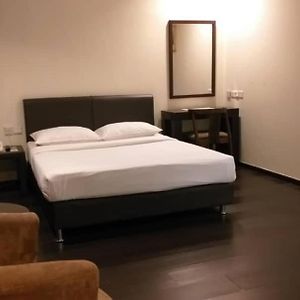 Manja Hotel